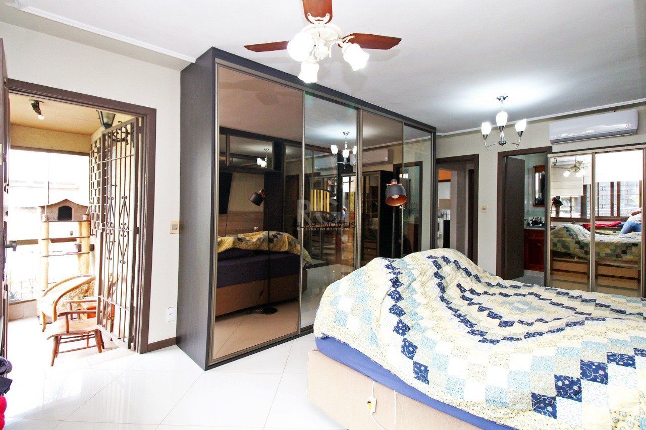 Casa para Venda - 464.5m², 3 dormitórios, sendo 1 suites, 3 vagas - Petrópolis