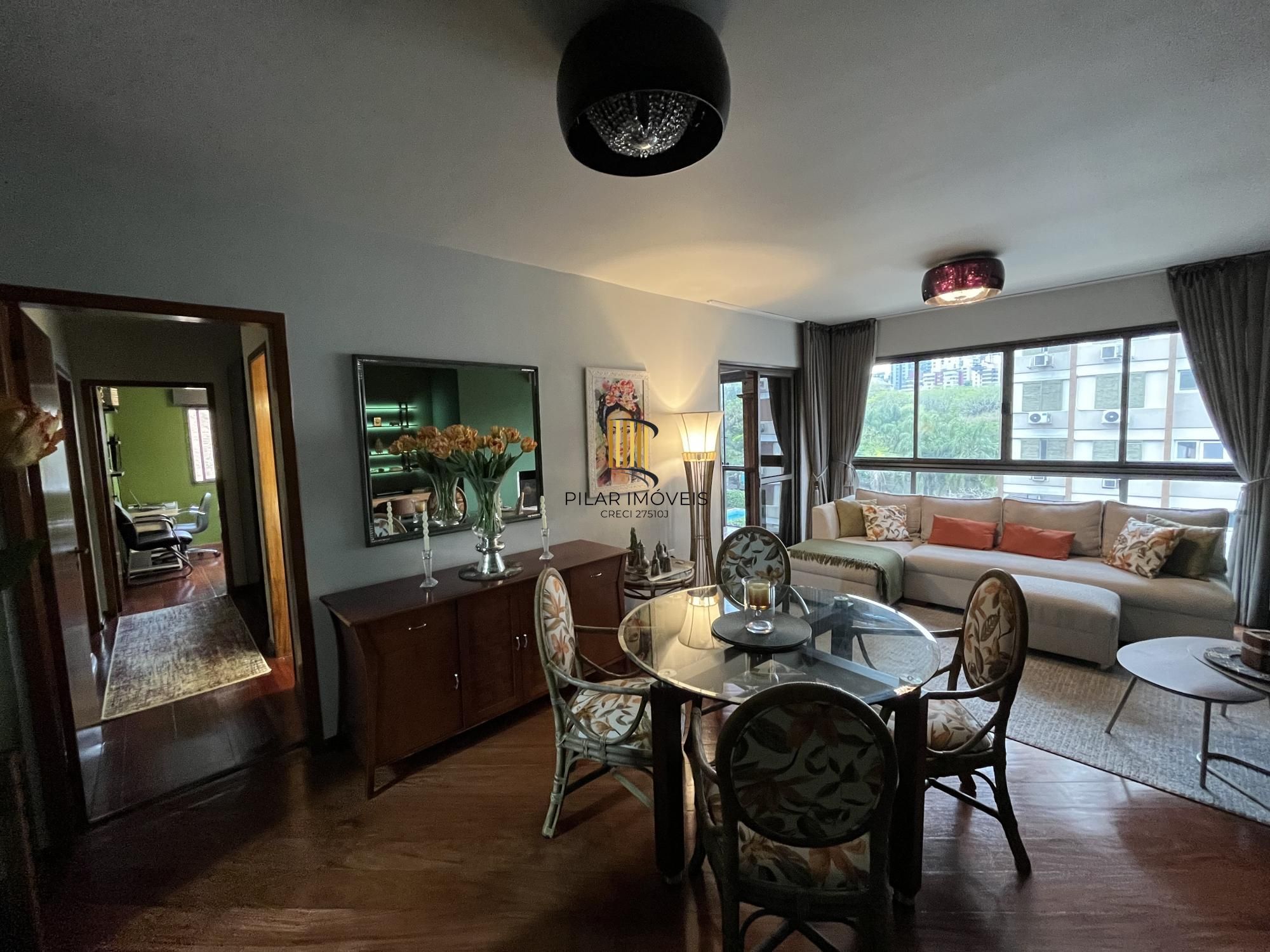 Apartamento de 2 quartos, suíte, churrasqueira, lareira e garagem Bela Vista POA