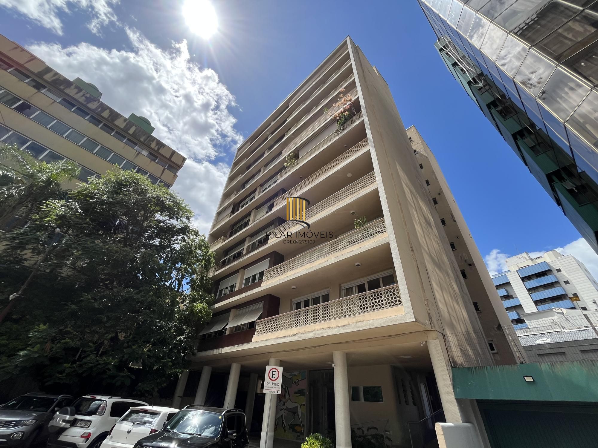 3 quartos, gabinete ou 4º quartos e 1 vaga de garagem junto ao Moinhos de Vento - Pilar Imóveis