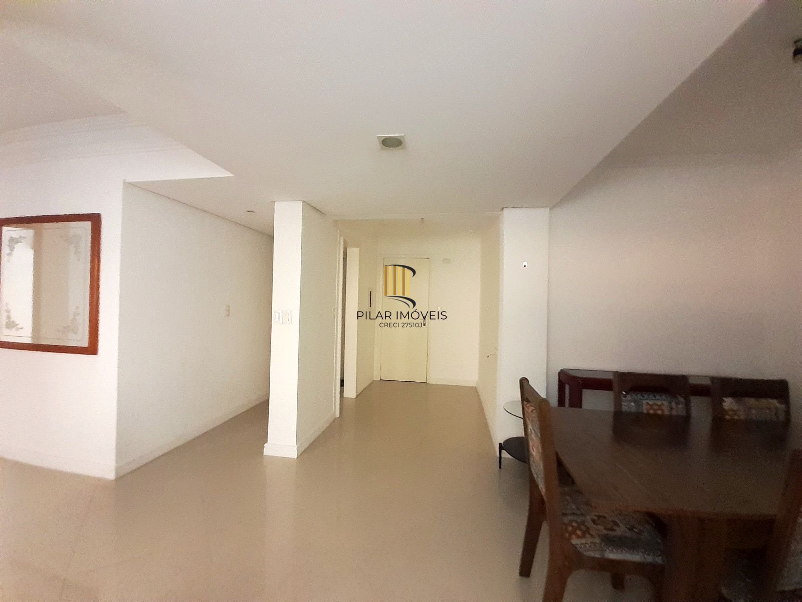 Apartamento de dois quartos no bairro Menino Deus em Porto Alegre