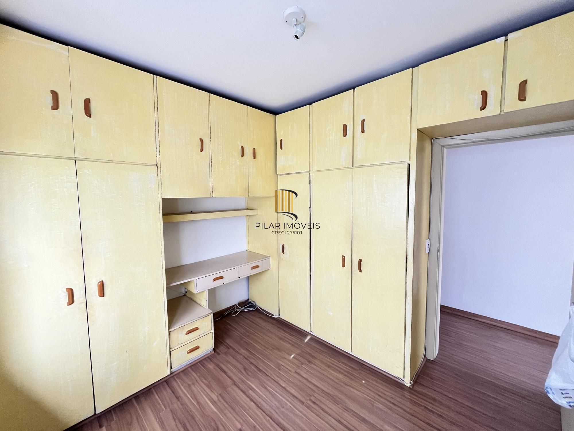 Apartamento de 3 quartos, churrasqueira e 1 vaga de garagem bairro Petrópolis