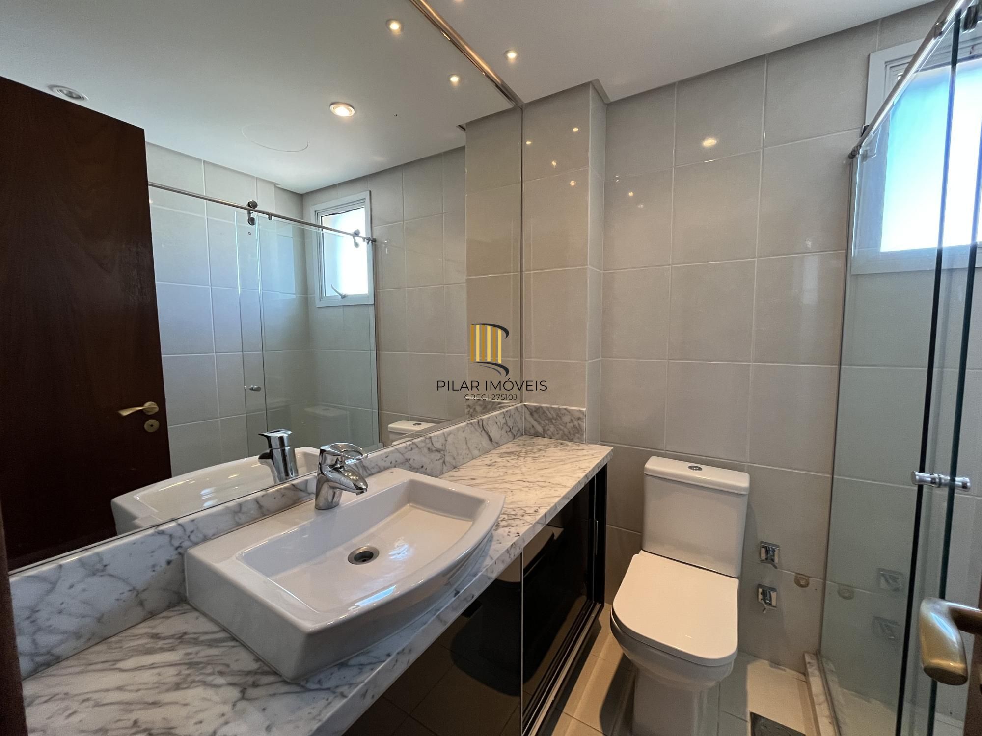 Apartamento de 3 quartos, suíte e 2 vagas de garagem no bairro Higienópolis POA