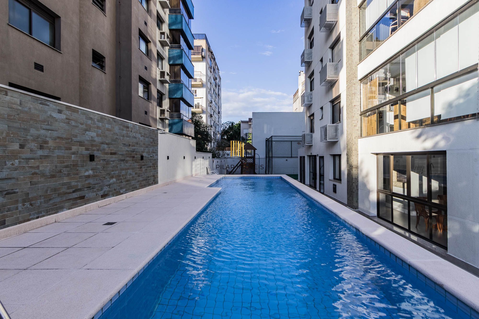 Apartamento de 3 quartos, suíte e 2 vagas de garagem bairro Higienópolis em POA