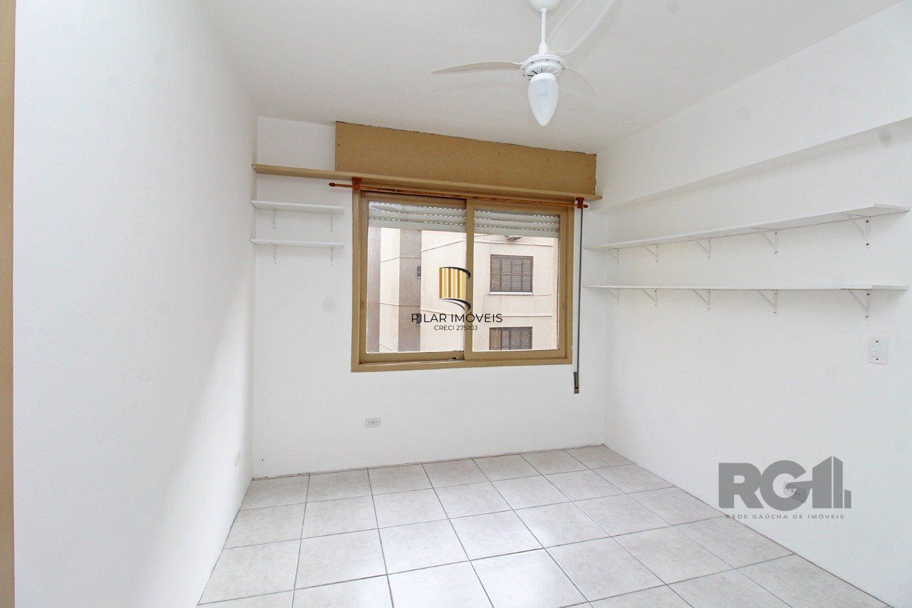 Apartamento de um dormitório na rua Washington Luiz, Centro Histórico de Porto Alegre.  