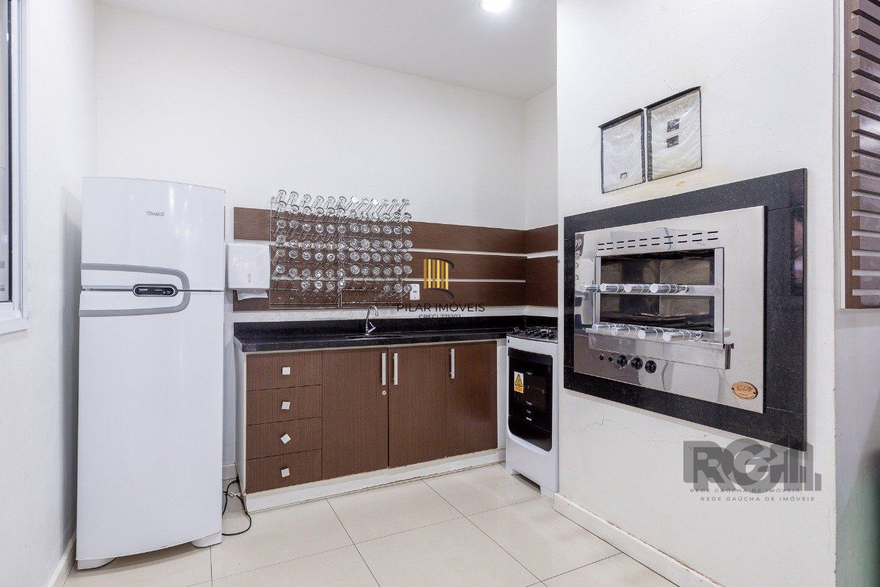 Apartamento 3 dormitórios, sendo 1 suíte, 66 m² de área privativa e 1 vaga(s) de garagem. Localizado na Rua/Av. Dom Claudio Jose Goncalves Ponce De Leao, no bairro Vila Ipiranga em Porto Alegre.