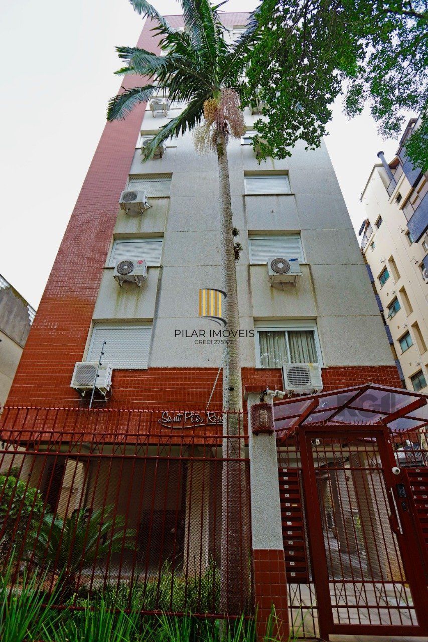 Apartamento de 2 quartos, suíte e 2 vagas de garagem no bairro Menino Deus
