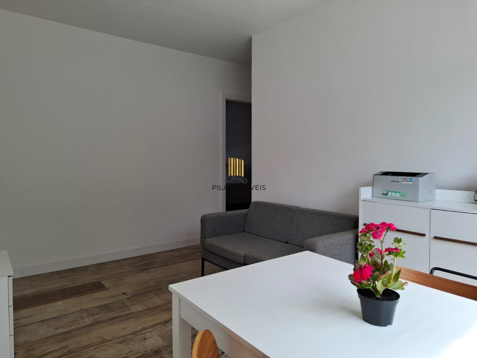 Apartamento de um quarto com garagem no bairro Partenon