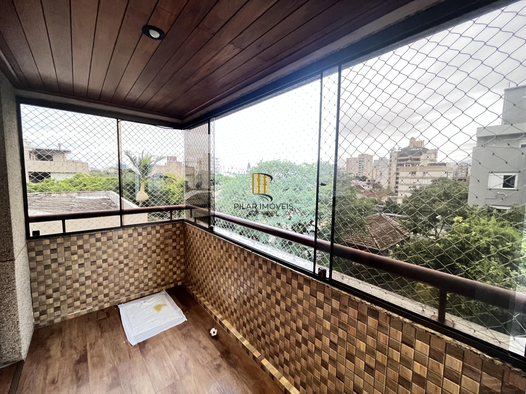 Apartamento de 3 quartos, 2 suítes, 1 americana e 2 vagas no bairro Farroupilha