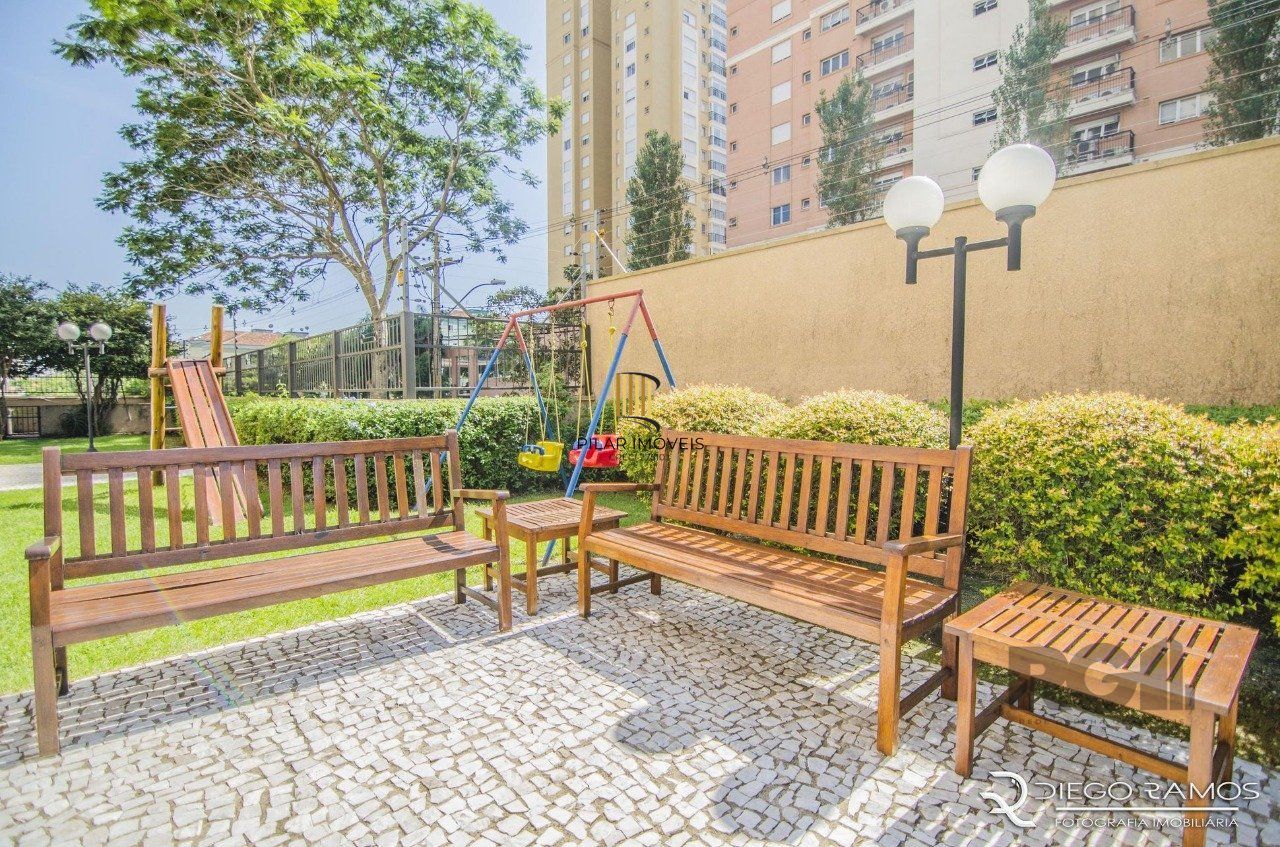 Apartamento de 3 quartos, suíte e duas vagas de garagem no bairro Jardim Europa