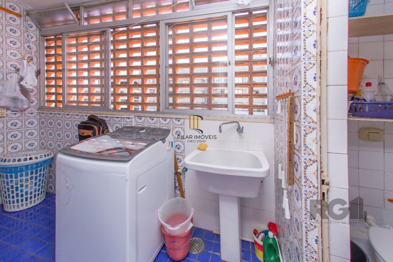 Apartamento de 3 quartos, sacada, dependência de empregada e 1 vaga de garagem