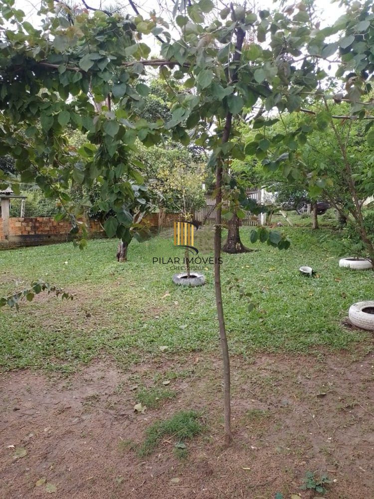 Casa com 3 dormitórios no bairro Restinga