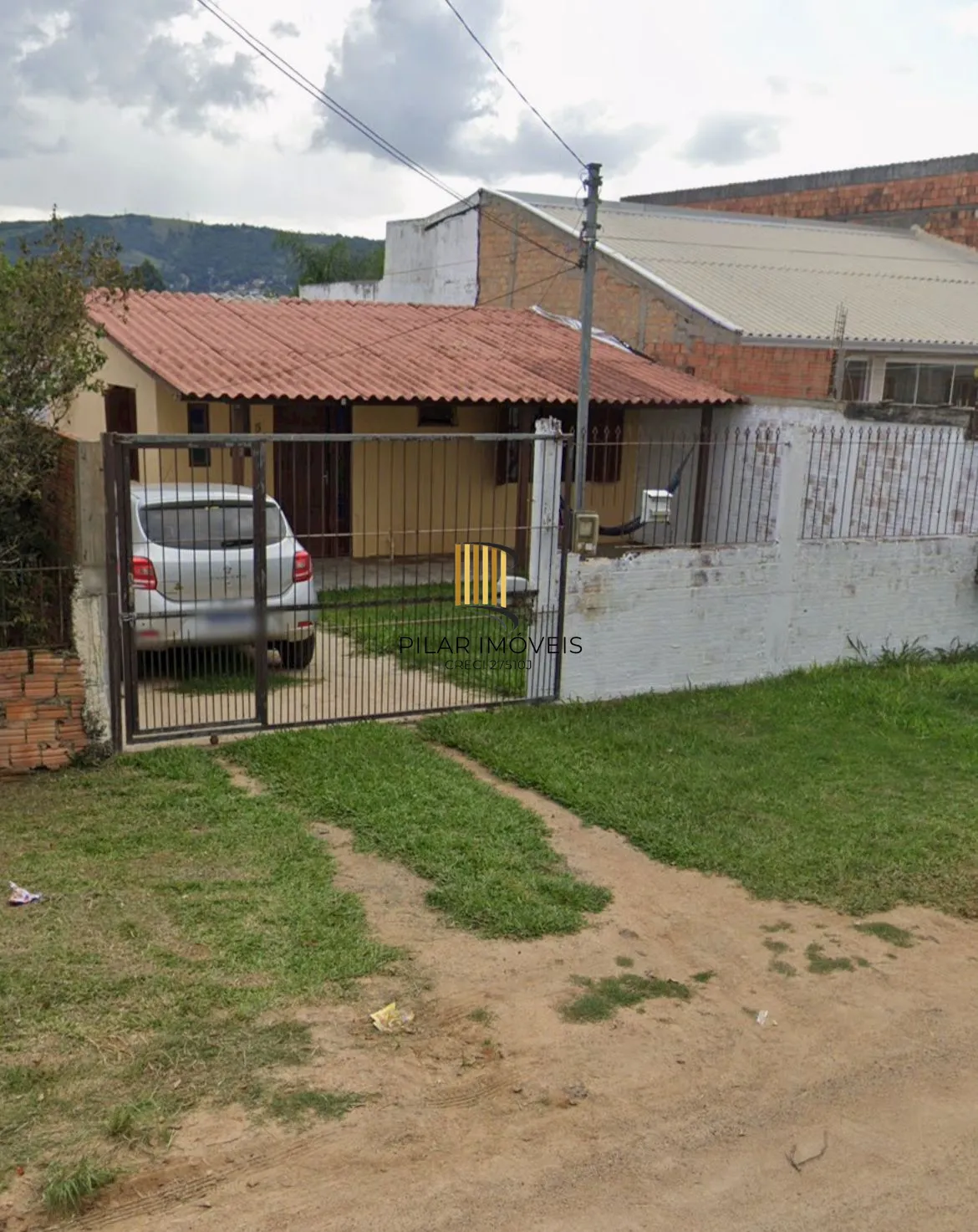 Ótima casa em de 2 dormitórios com piscina  localizada em Viamão - Pilar Imóveis