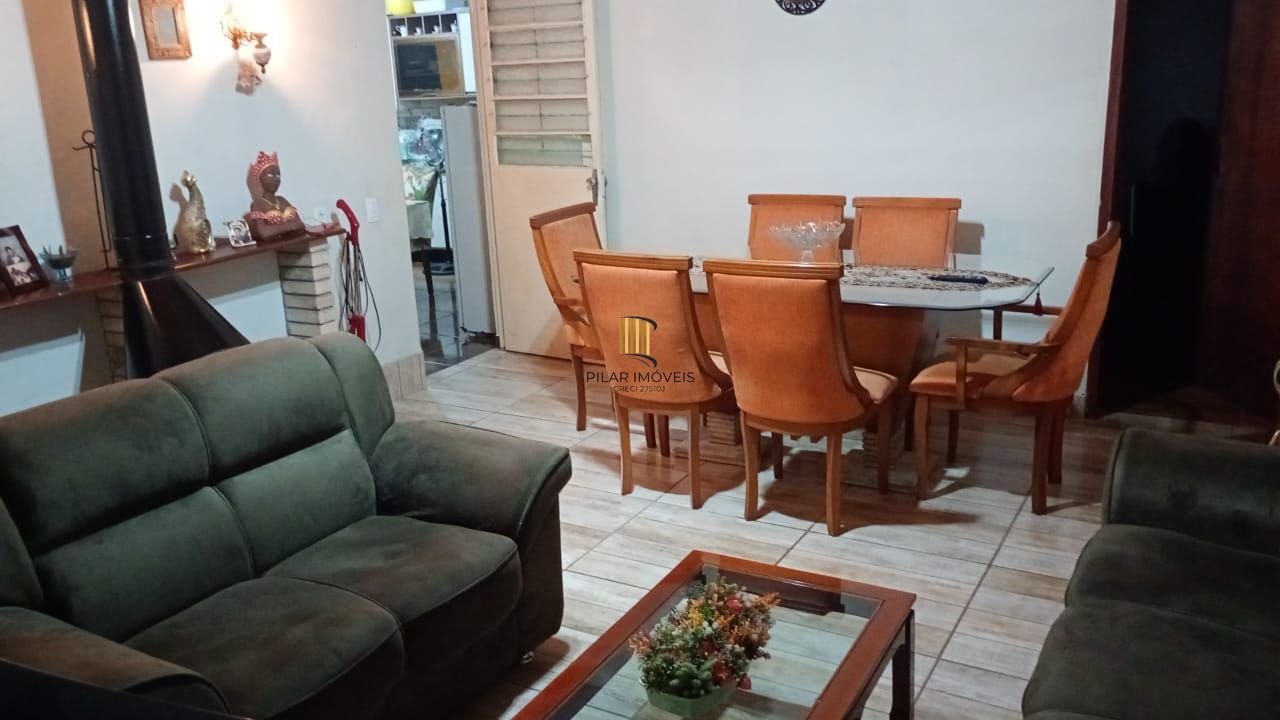 Casa  no bairro Restinga 3 dormitórios