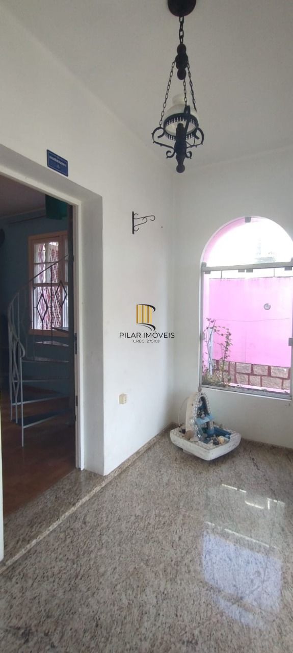 Casa no bairro Santa Tereza - Vila dos Comerciários - 5 dormitórios