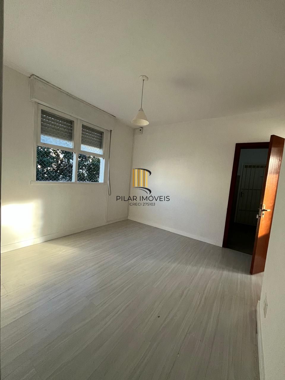 Apartamento no bairro Camaquã - 1 dormitório - 1 vaga