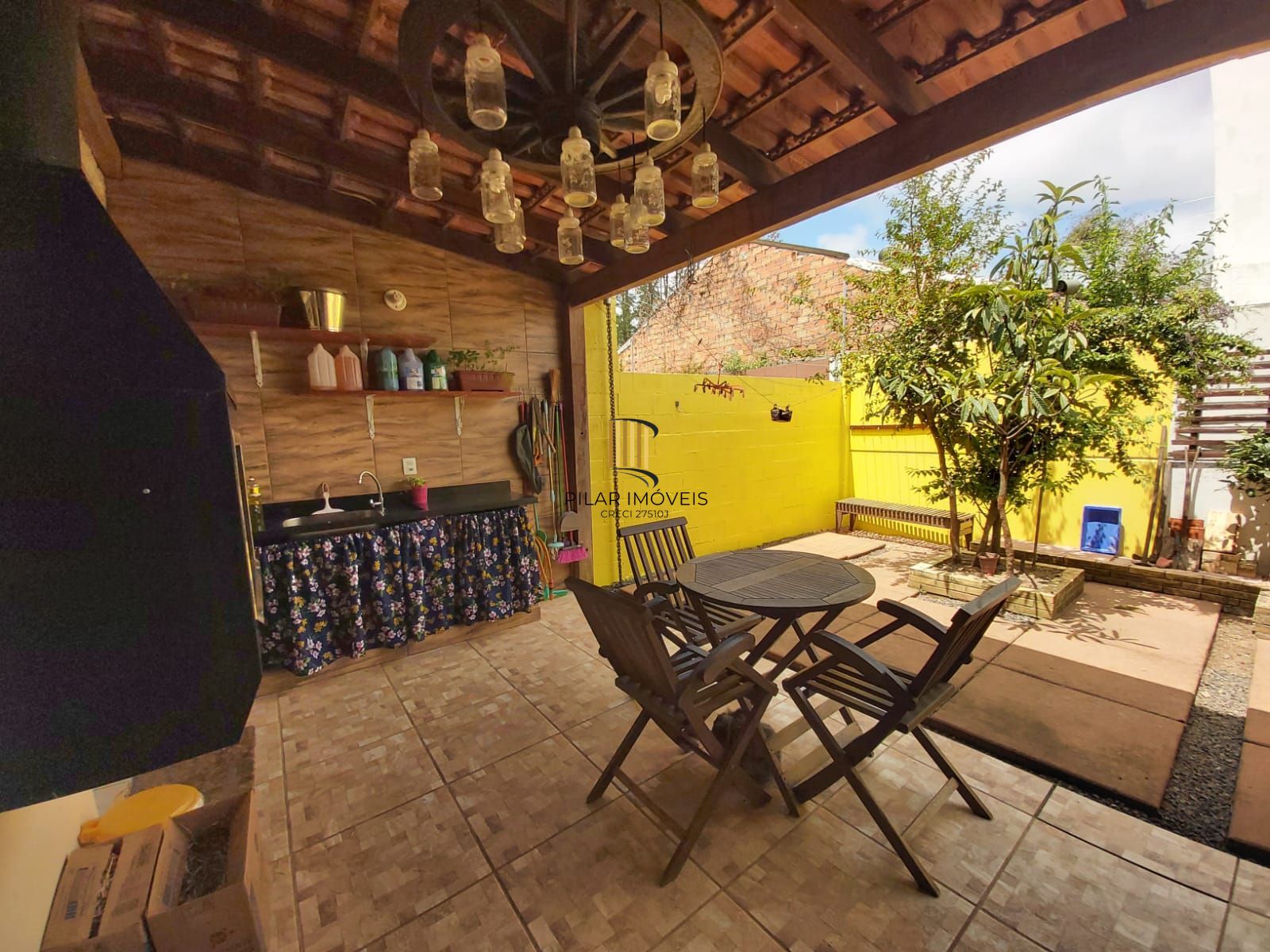 Casa de Condominio - 3 Dormitórios