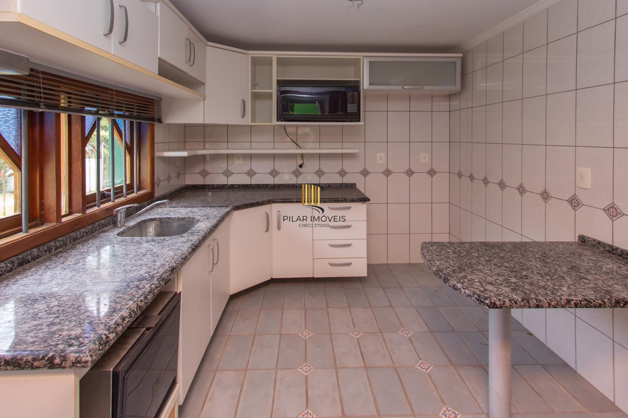 Casa com 3 quartos e 185m² à venda em Vila Nova