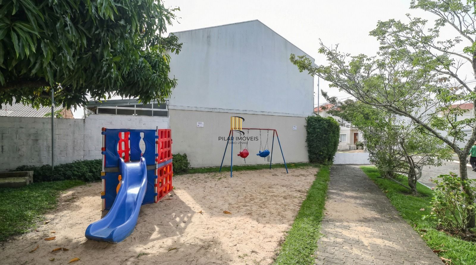 Casa 3 dormitórios Bairro Hípica