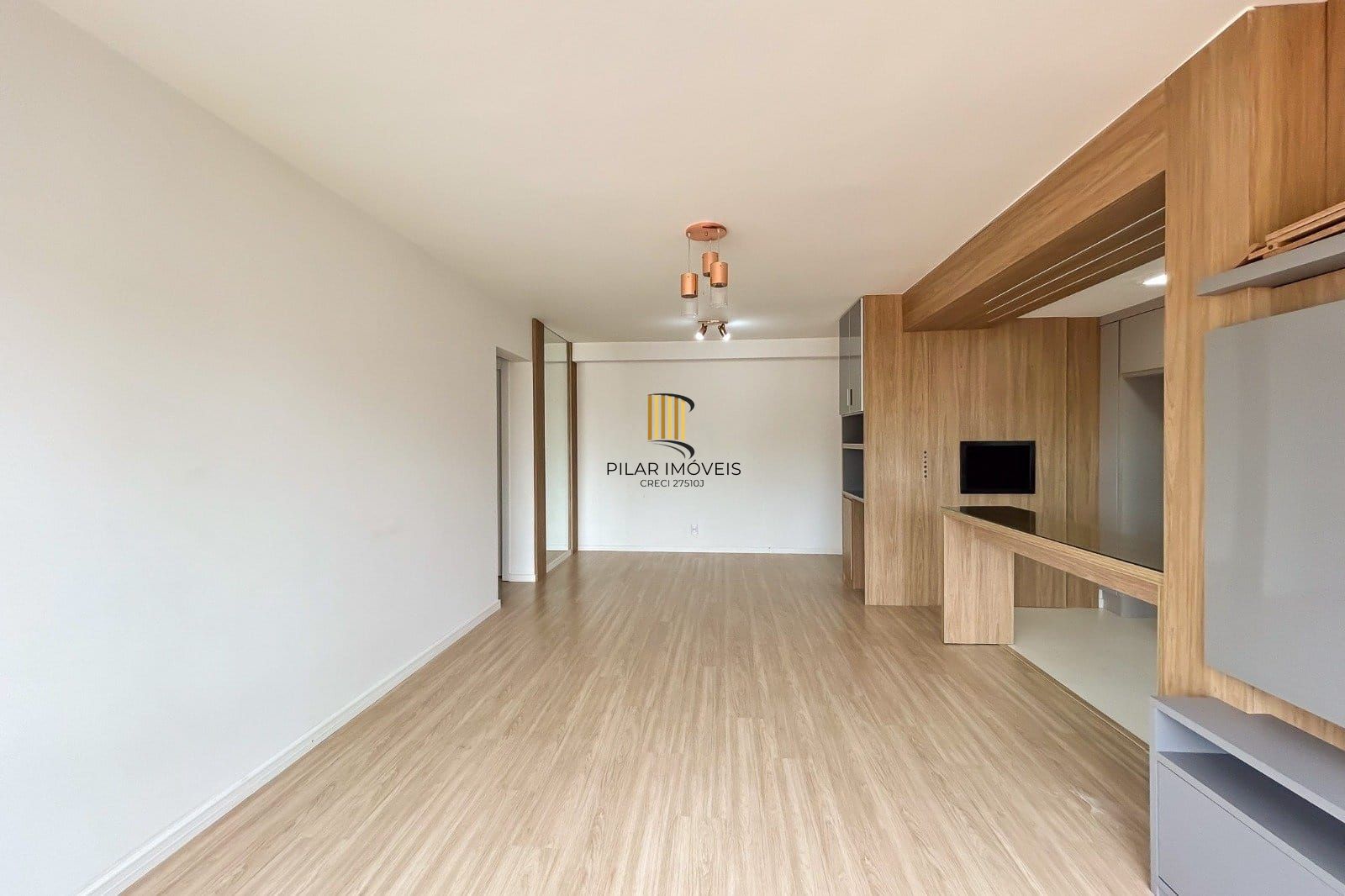 Apartamento no bairro Ipanema, 3 dormitórios - 1 suíte - 2 vagas