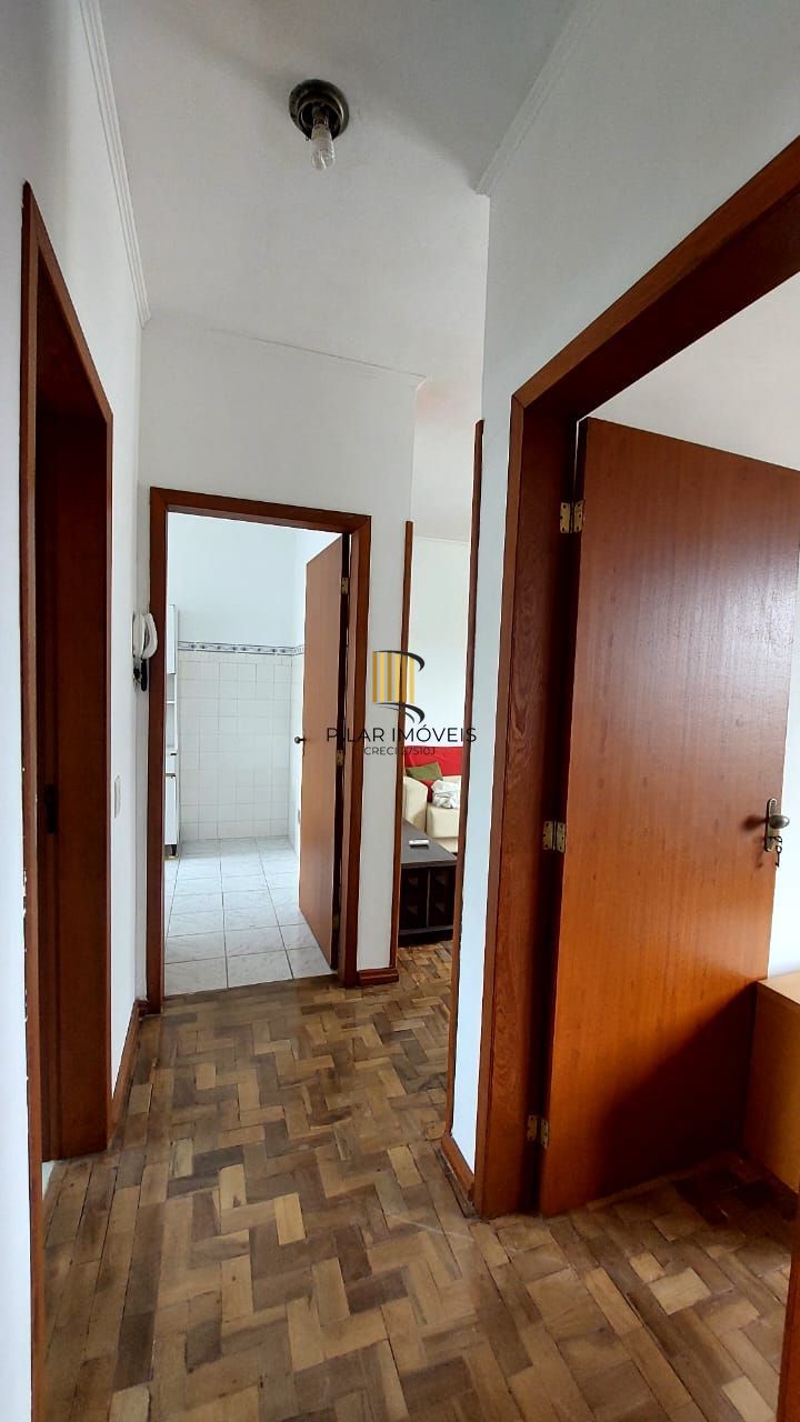 Apartamento no bairro Cristal 2 dormitórios -  1 vaga de garagem