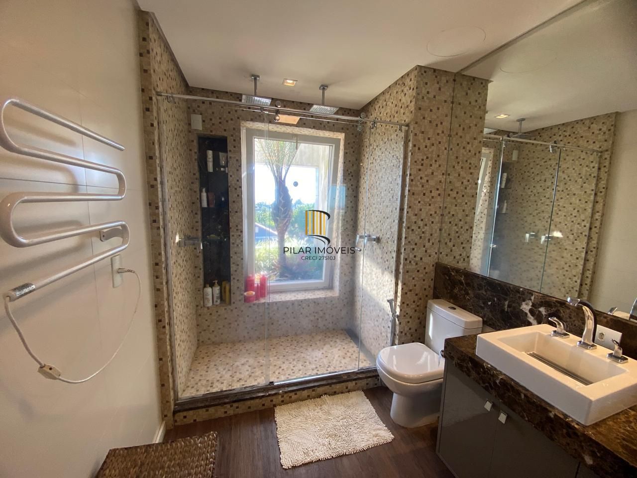 Casa em Ipanema com 4 Dormitórios sendo 3 Suíte