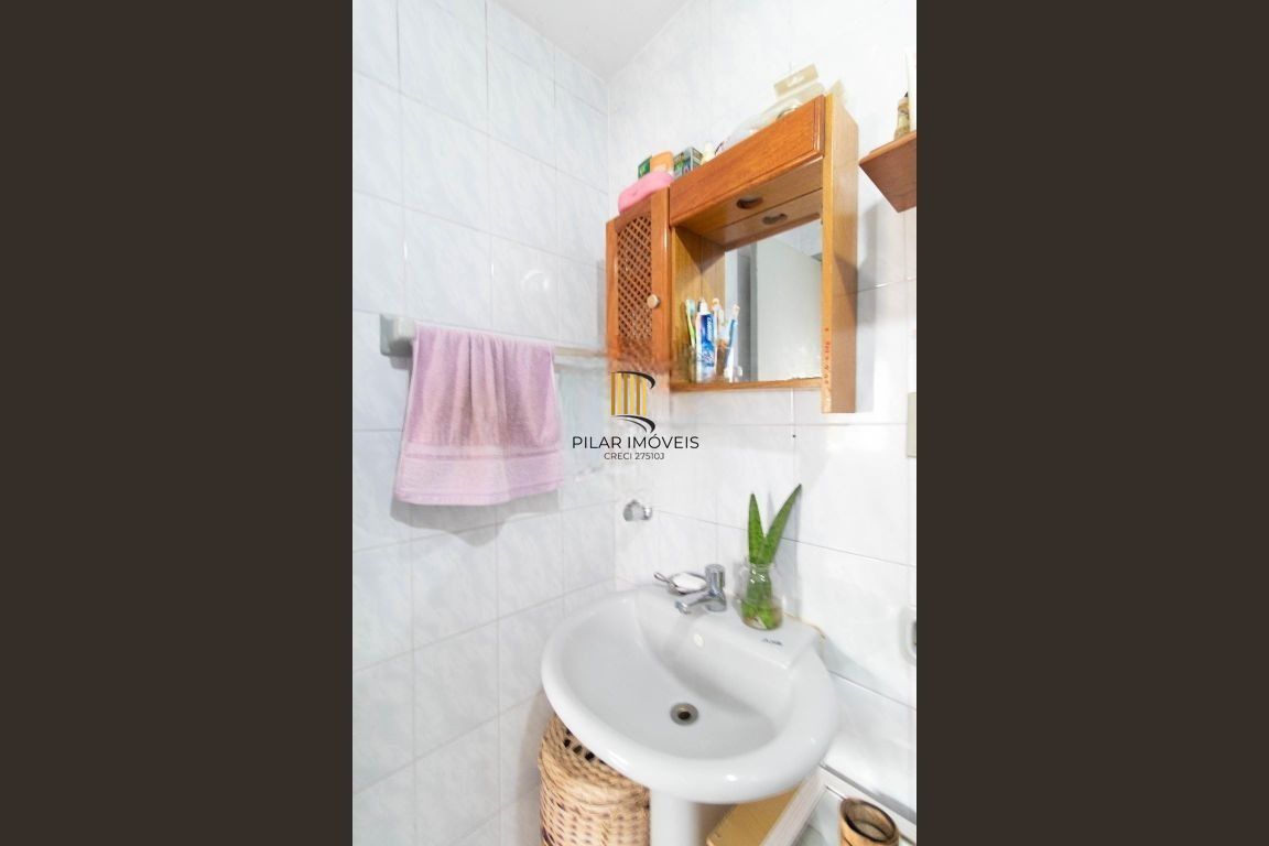 Apartamento no bairro Cristal - 3 dormitórios