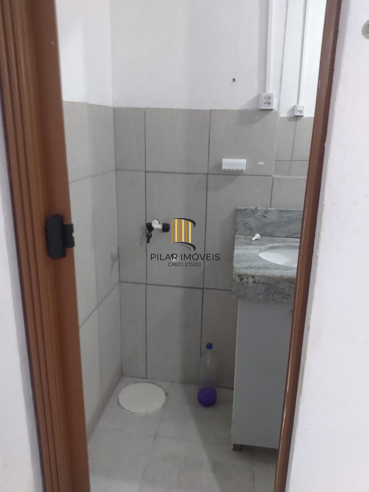 Casa no bairro Hípica - 2 dormitórios