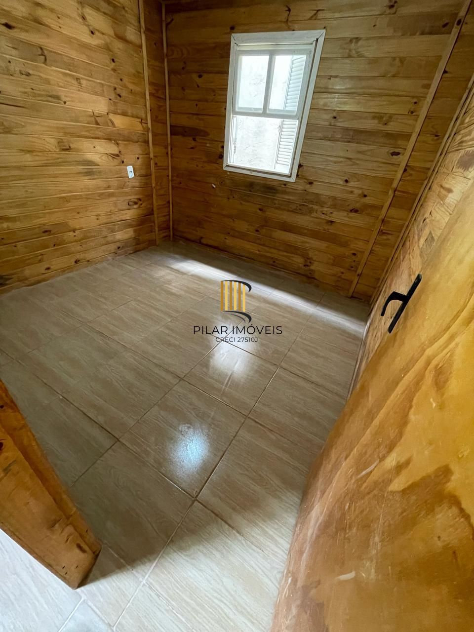 Casa com 2 Dormitórios  em Belém Novo