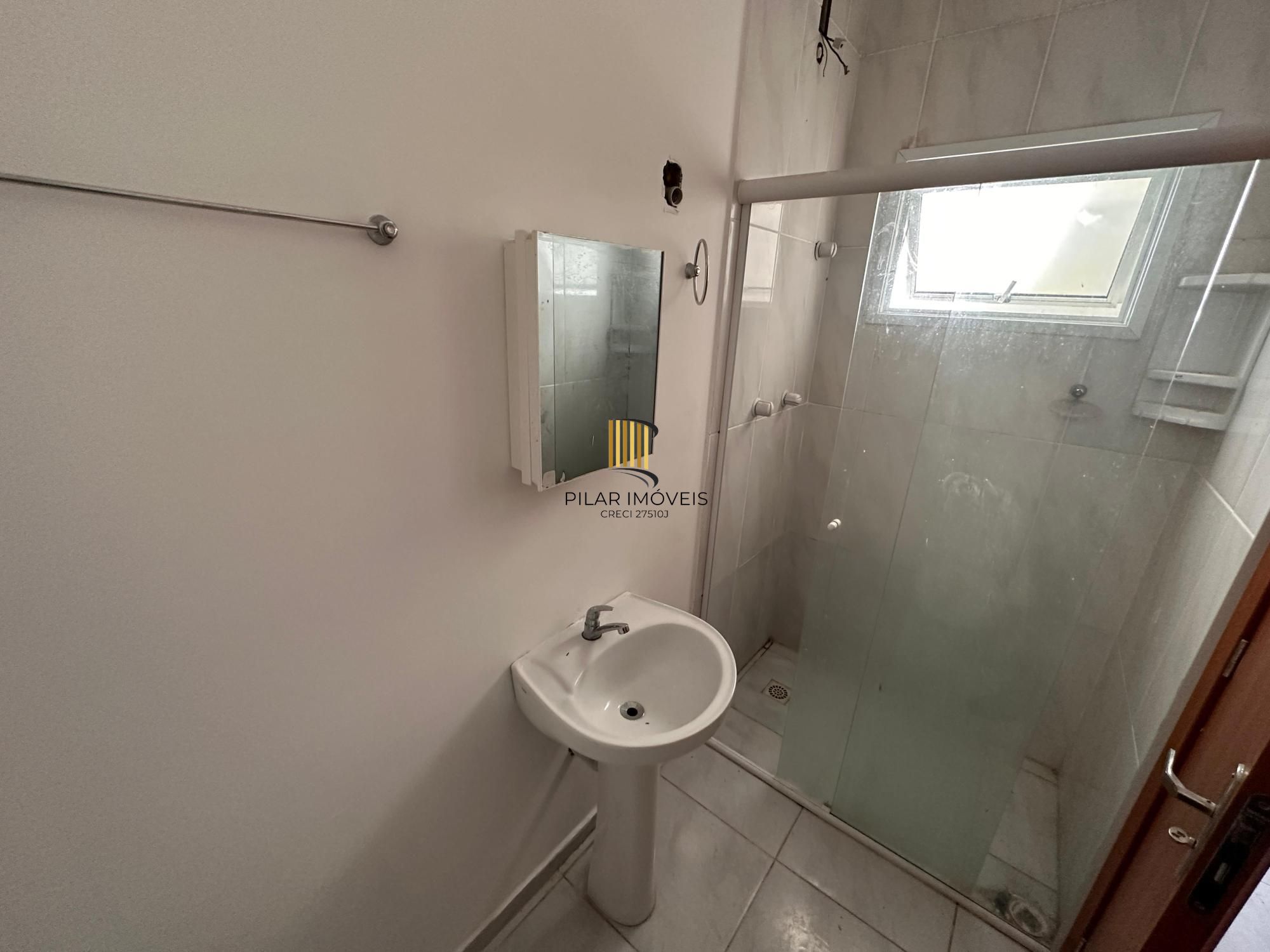 Casa no bairro Ponta Grossa / Aceita compra assistida