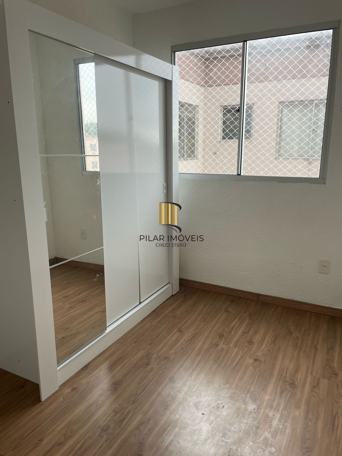 Apartamento de 2 dormitórios no bairro Hípica