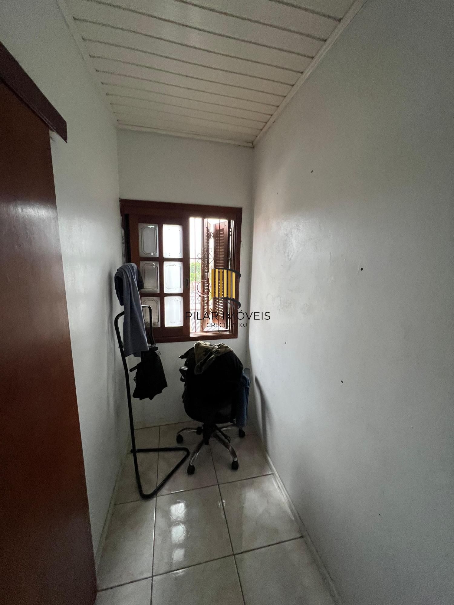 Casa Residencial Semimobiliada com 2 Suítes e Piscina em Viamão, RS