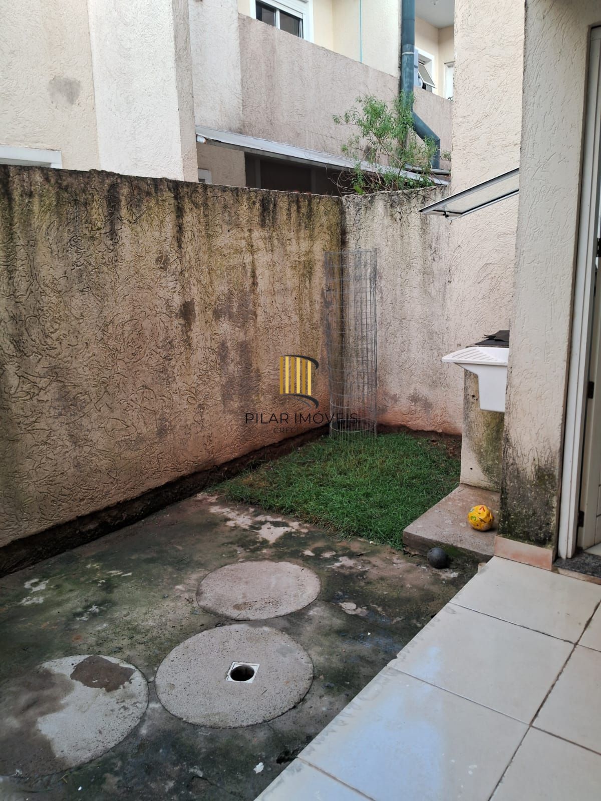 Casa de condomínio 2 dormitórios- Aberta Dos Morros