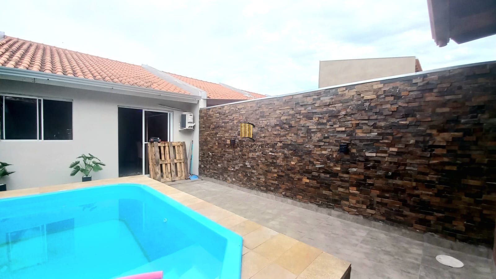 Casa no bairro Restinga - 2 dormitórios