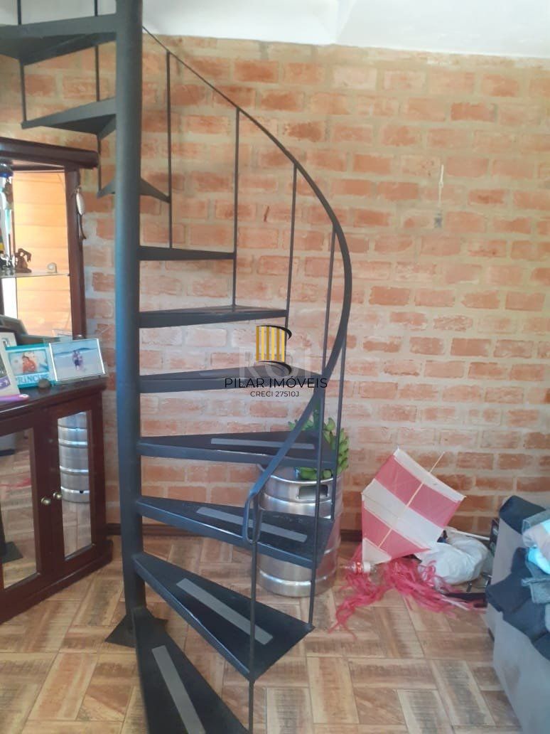 Casa para Venda - 300m², 5 dormitórios, 4 vagas - Vila Nova