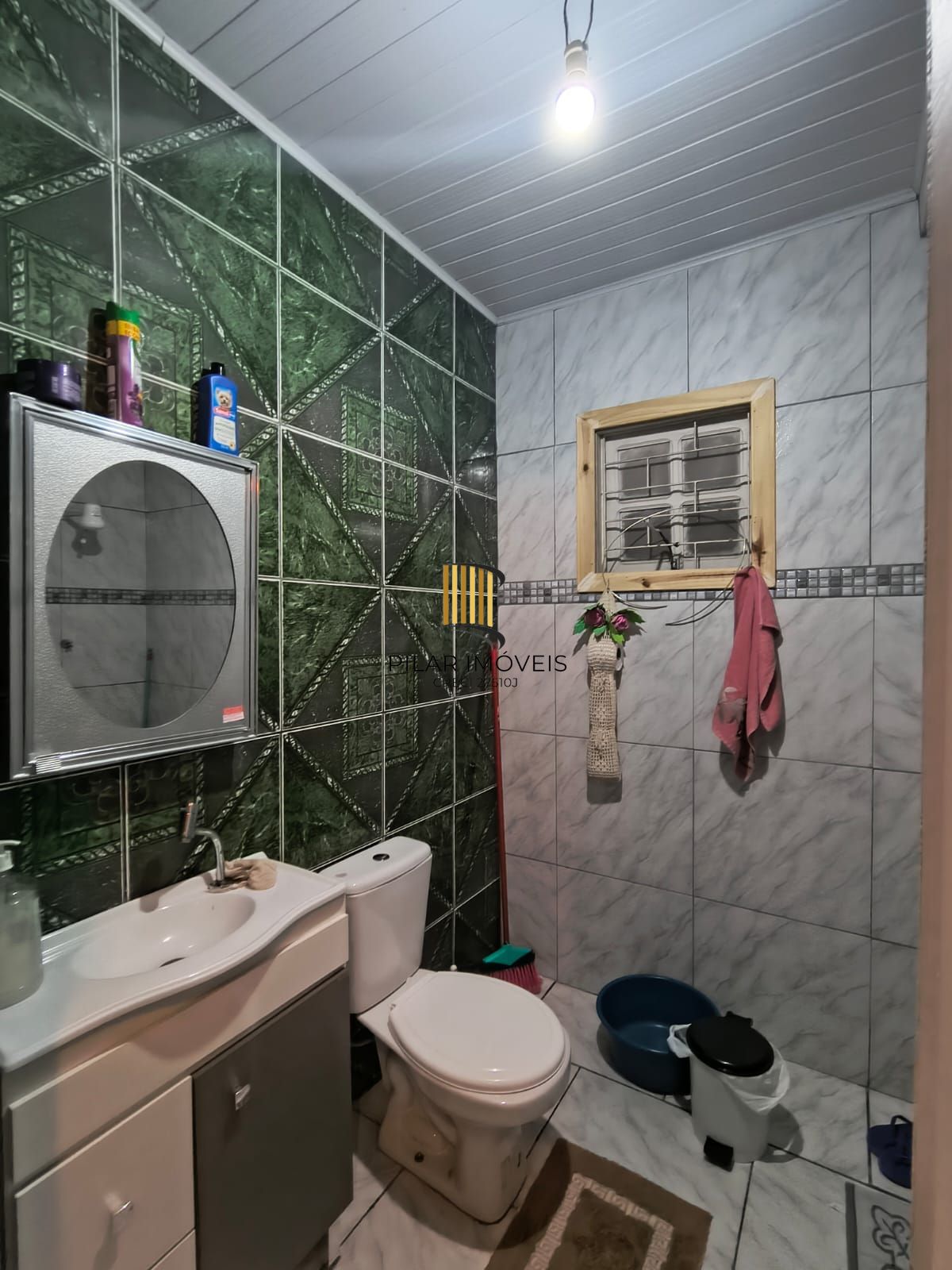 Casa de esquina com 3 dormitórios no bairro Campo Novo