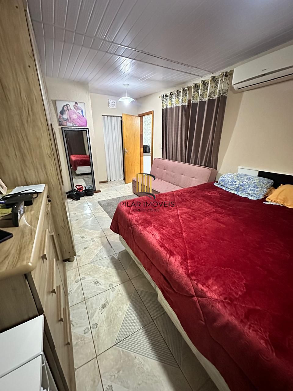 CASA DE ESQUINA NO MORADAS DO SUL - 4 DORMITÓRIOS