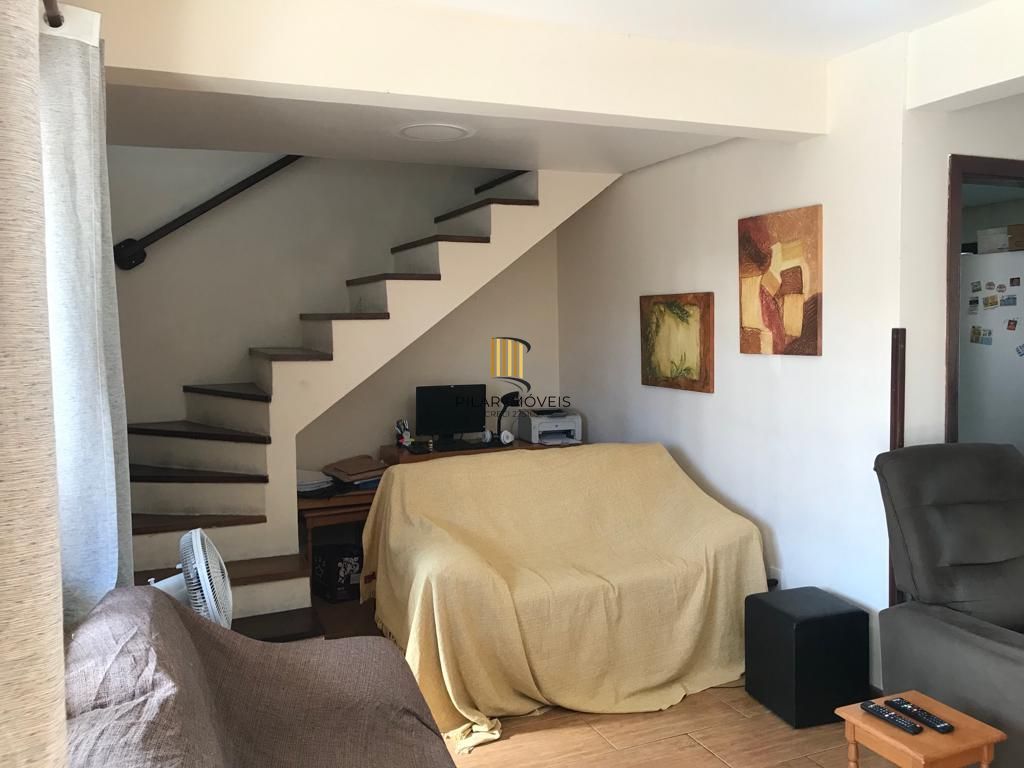 Sobrado semi mobiliado de 3 dormitorios sendo uma suite no bairro Hipica