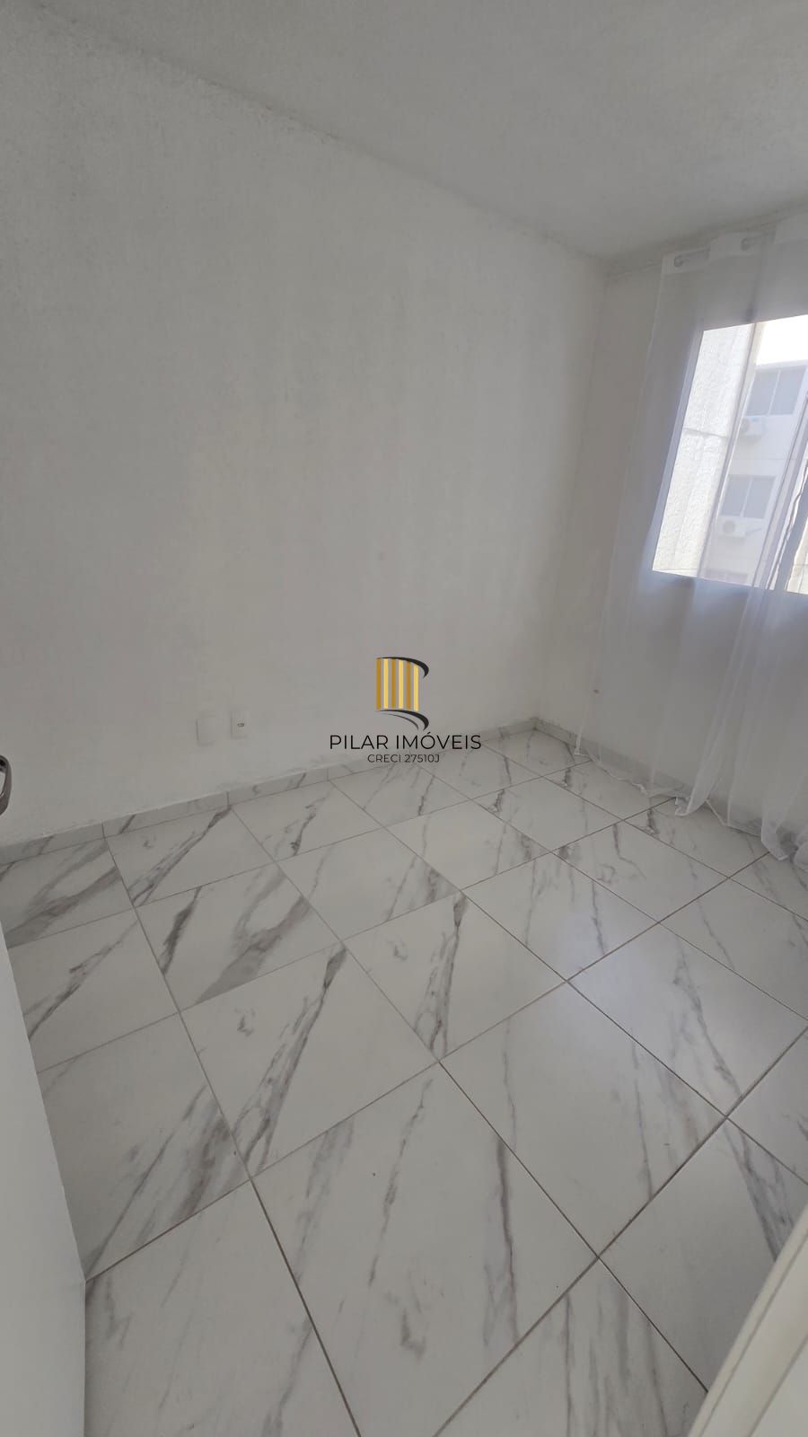 Apartamento no bairro Restinga - 2 DORMITÓRIOS