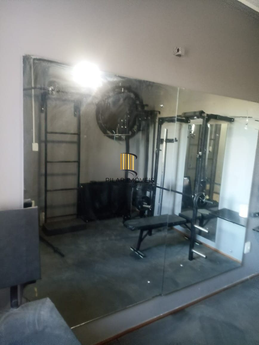 Casa no bairro Camaquã - 3 dormitórios