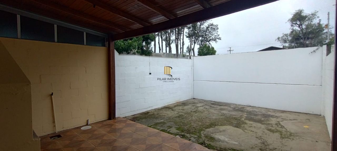 Sobrado no Bairro Hípica - 3 Dormitórios