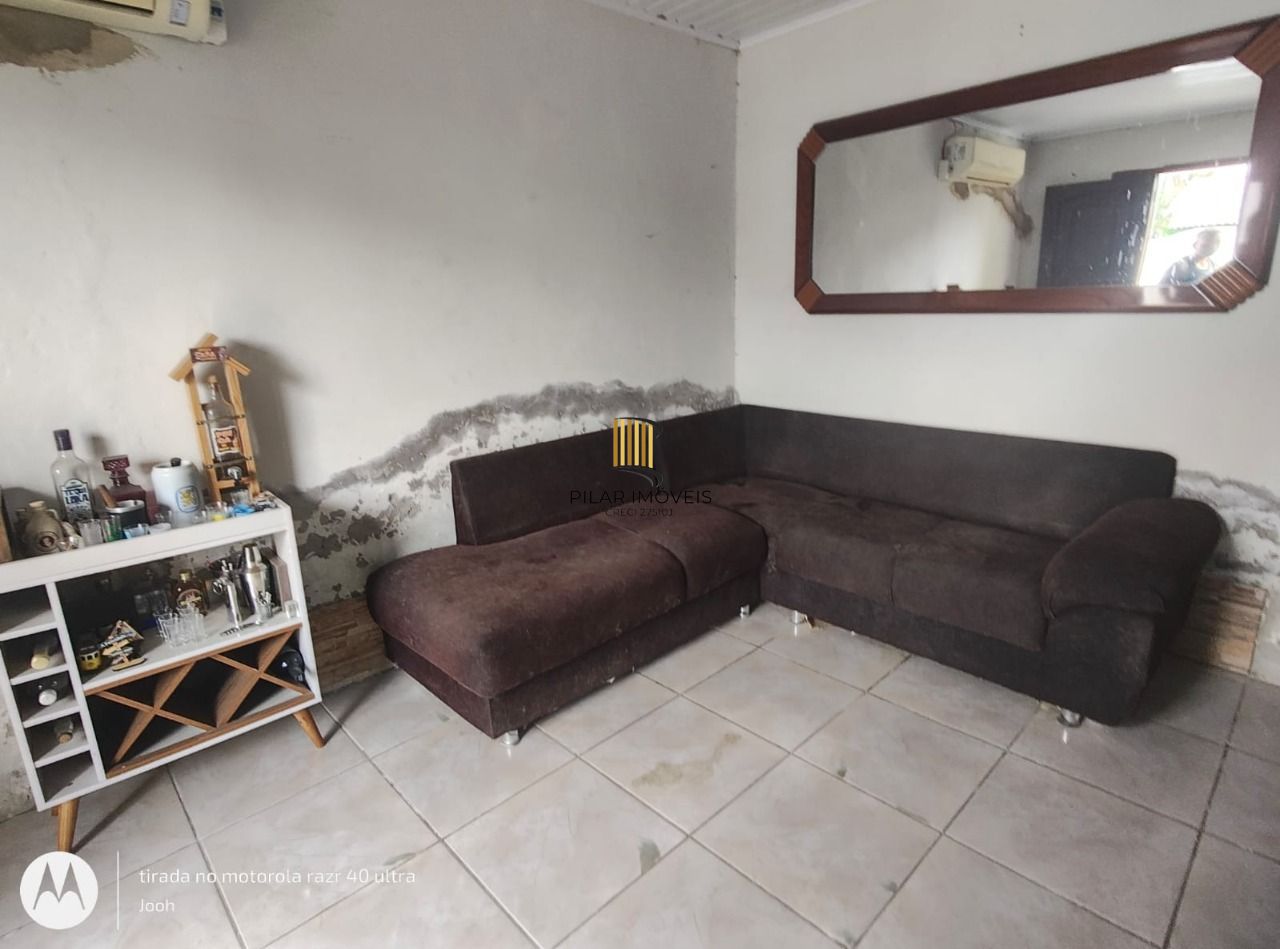 Casa no bairro Hípica - 3 dormitórios