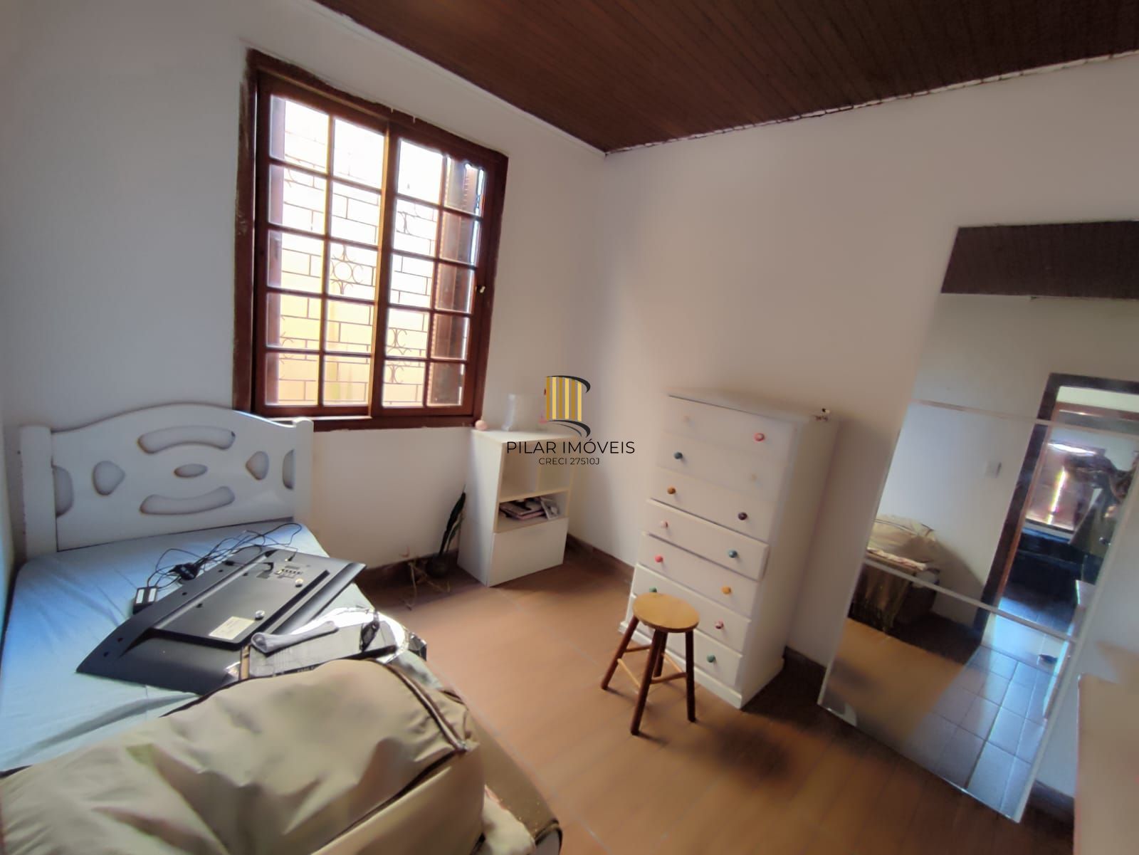 CASA NO BAIRRO IPANEMA  3 DORMITÓRIOS