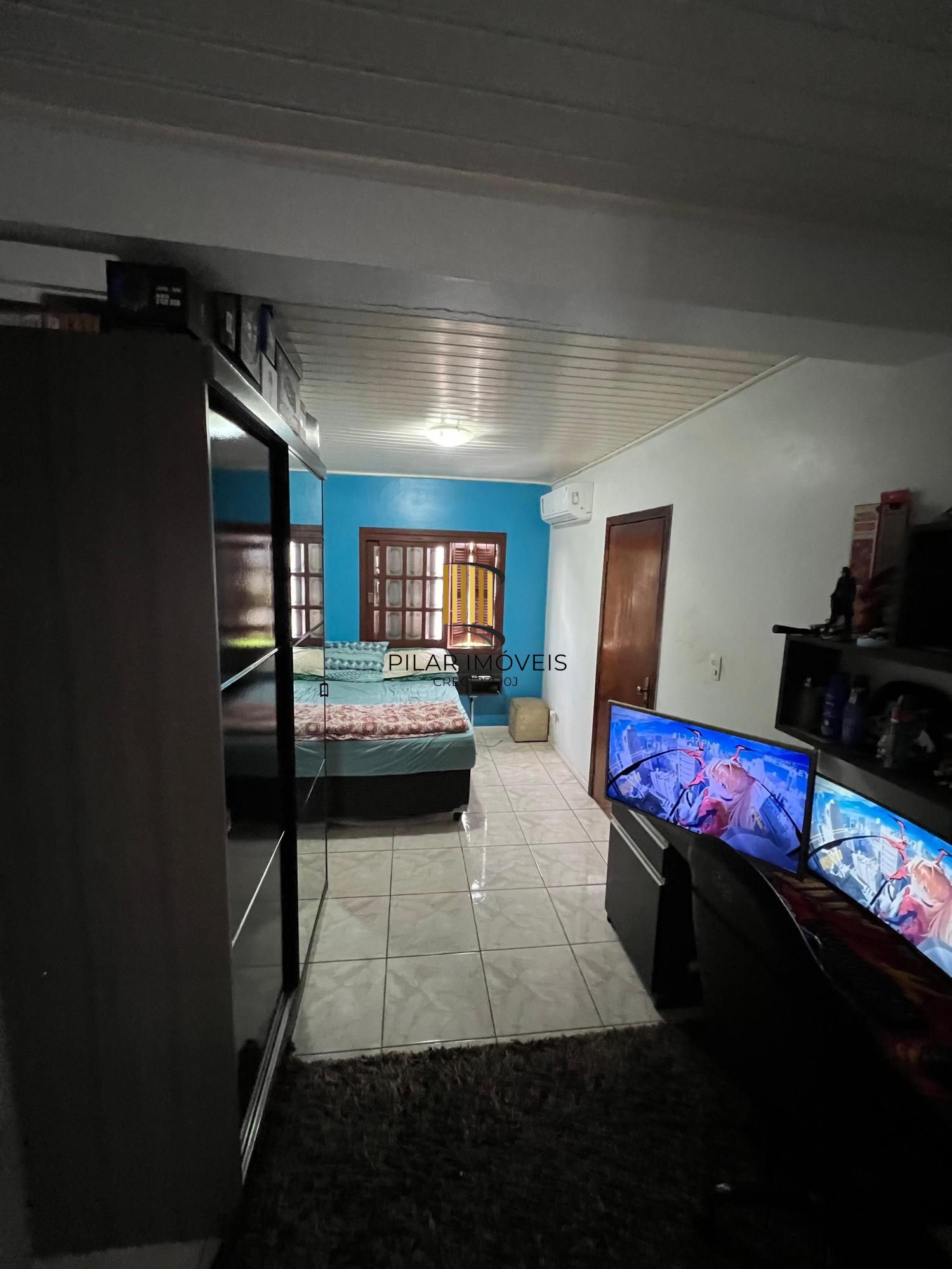 Casa Residencial Semimobiliada com 2 Suítes e Piscina em Viamão, RS