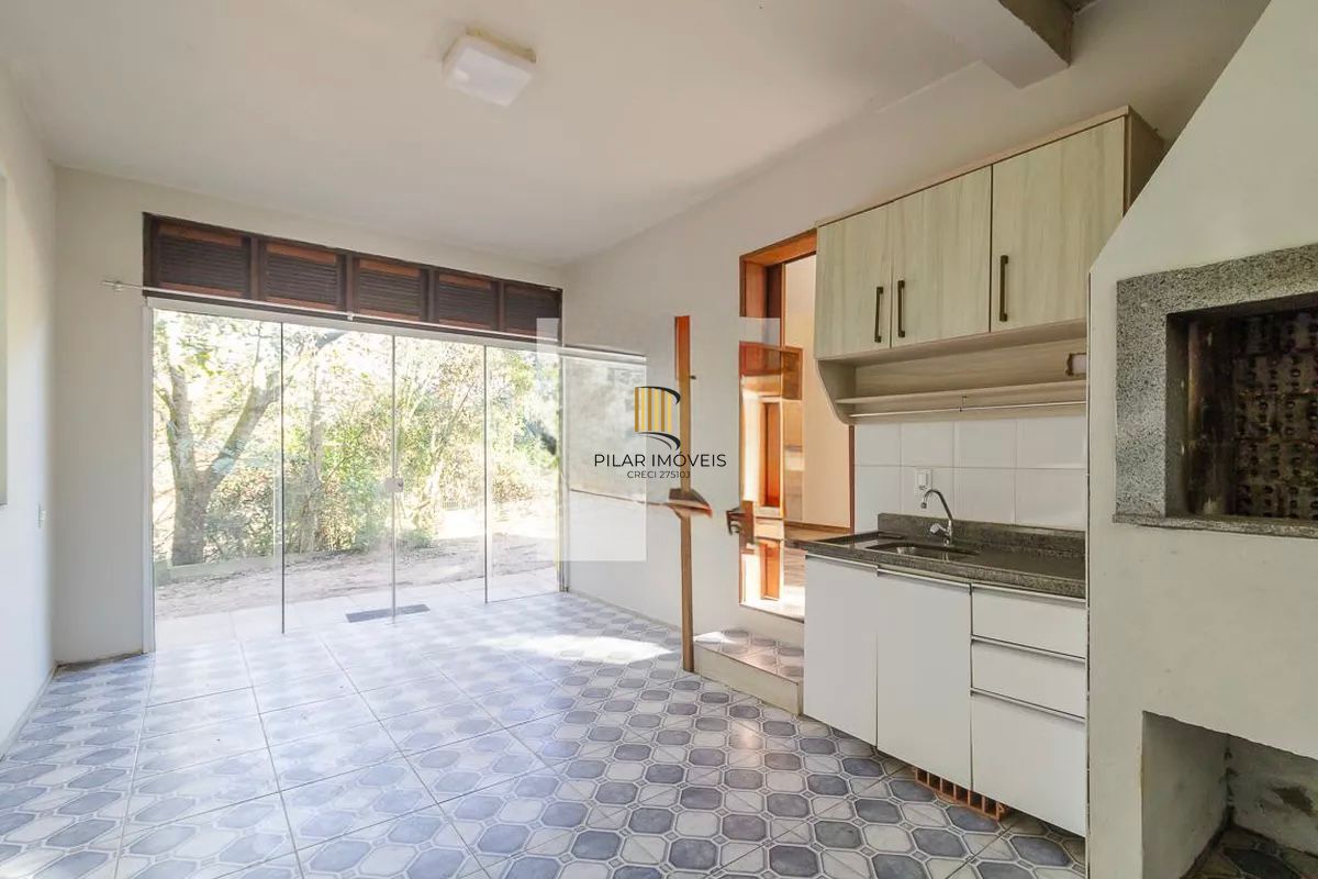 Ótimo sitio com 2 dormitórios  no Bairro Hípica com  área frutífera