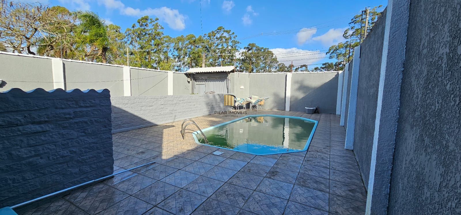 Casa 3 dormitórios Bairro Guarujá