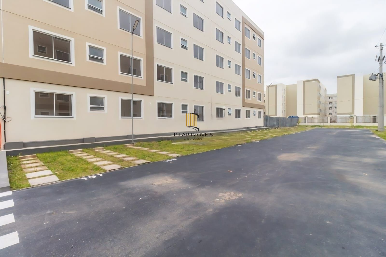 Apartamento com 2 dormitórios- Restinga