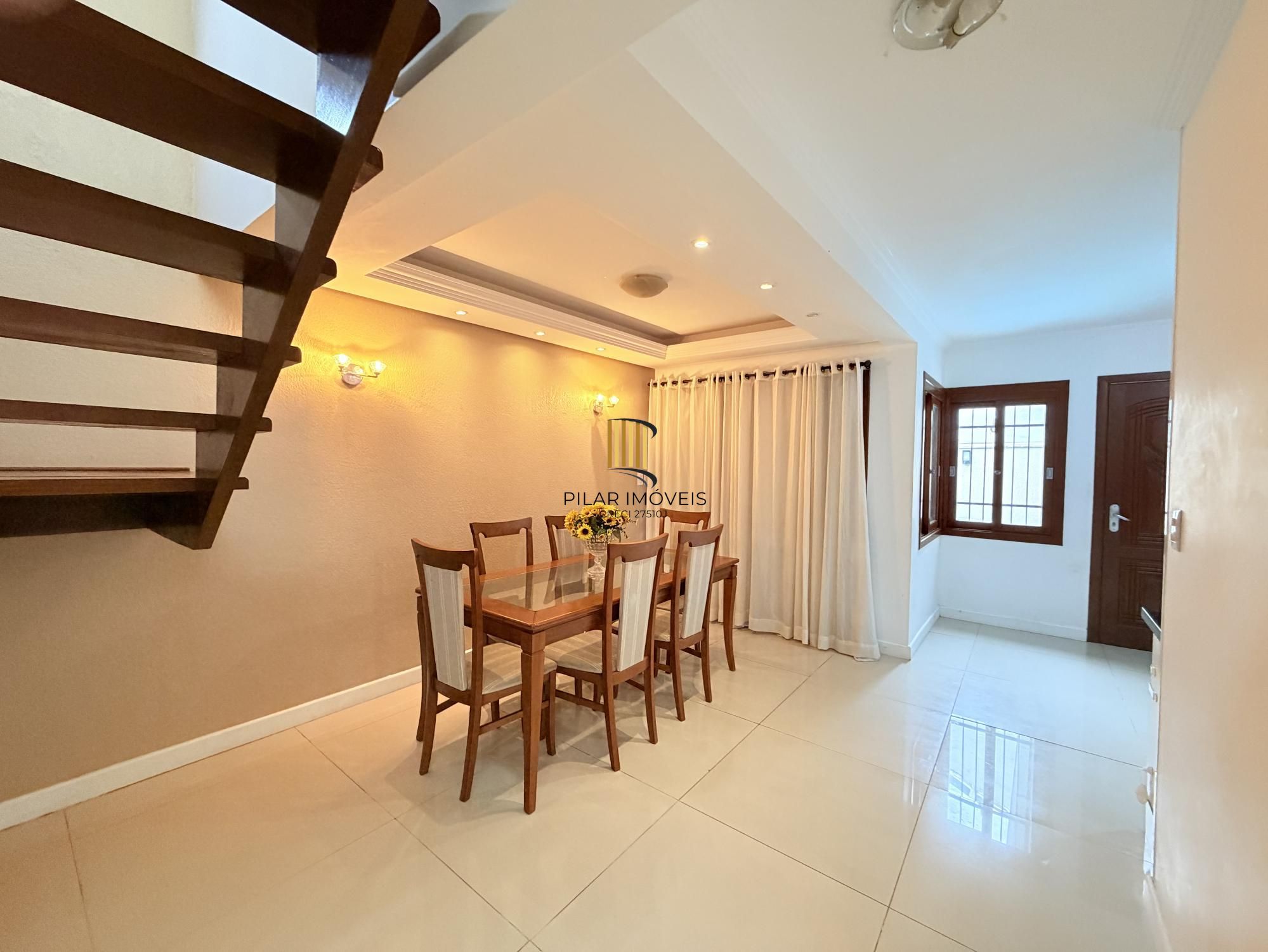 Casa de 2 dormitórios na hípica