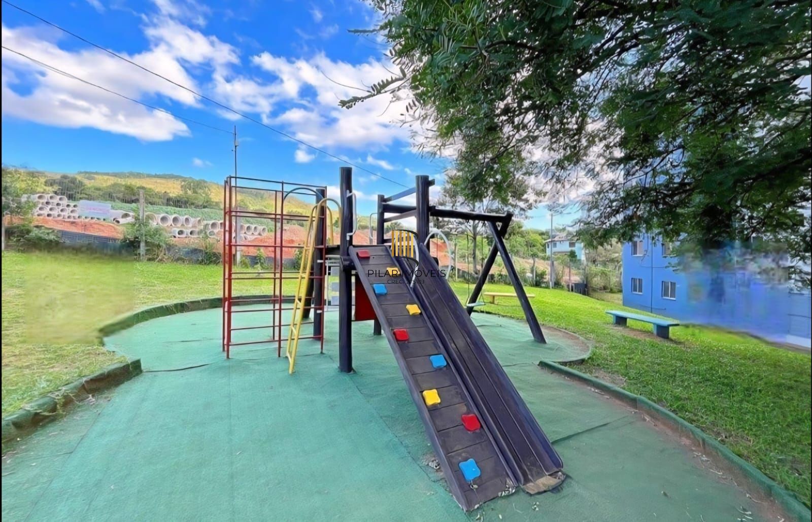 Apartamento no bairro Campo Novo - 2 dormitórios - 1 vaga de garagem