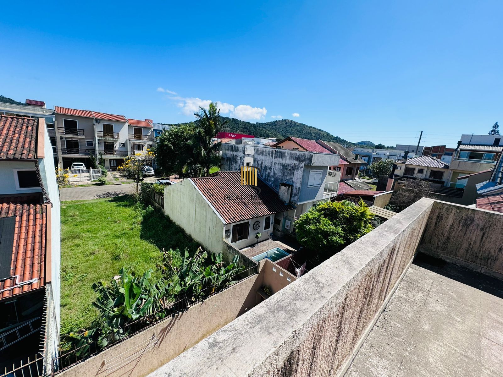 Casa no bairro Hípica - 3 dormitórios