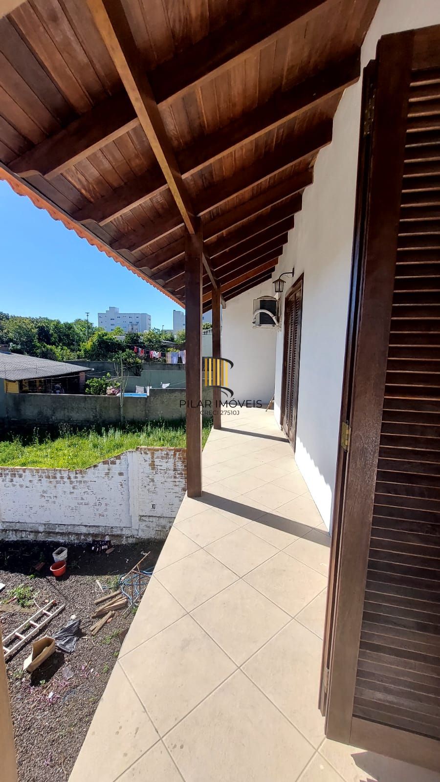 Casa no bairro Vila Nova - 4 dormitórios, Sendo 1 Suíte